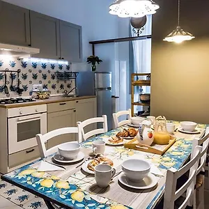  Bed & Breakfast La Casa Napoletana - Ls Itálie